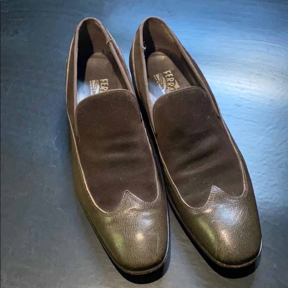 Look hardly worn men’s Ferragamo loafers